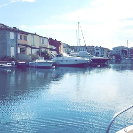 De Au Calme Absolu, Vue Mer. *