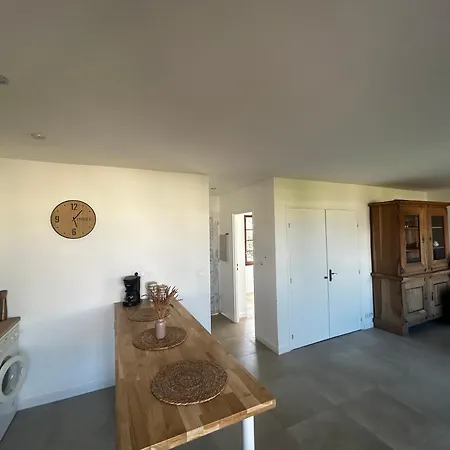Apartment De Au Calme Absolu, Vue Mer. *