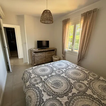 De Au Calme Absolu, Vue Mer. Apartamento Saint Aygulf