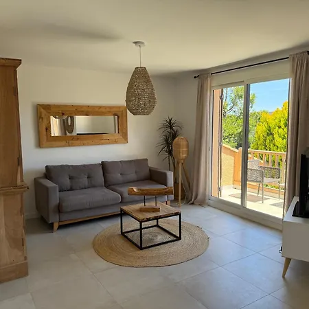 Apartamento De Au Calme Absolu, Vue Mer. *